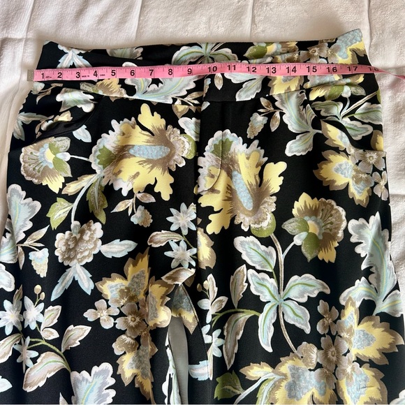 INC International Concepts Black Floral Super Flare Stretch Pants Size 12-14 - Picture 4 of 9
